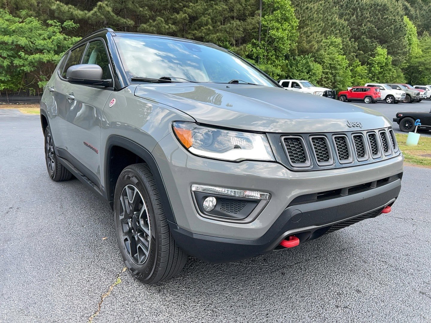 Used 2019 Jeep Compass Trailhawk w/ Leather Interior Group AWD/4WD image 3