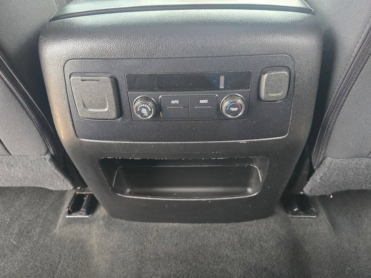 Used 2018 Chevrolet Tahoe LS RWD image 30