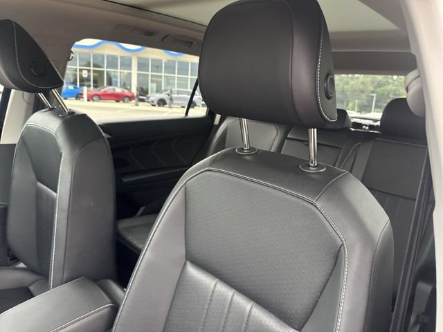 Used 2023 Volkswagen Tiguan SE FWD image 11
