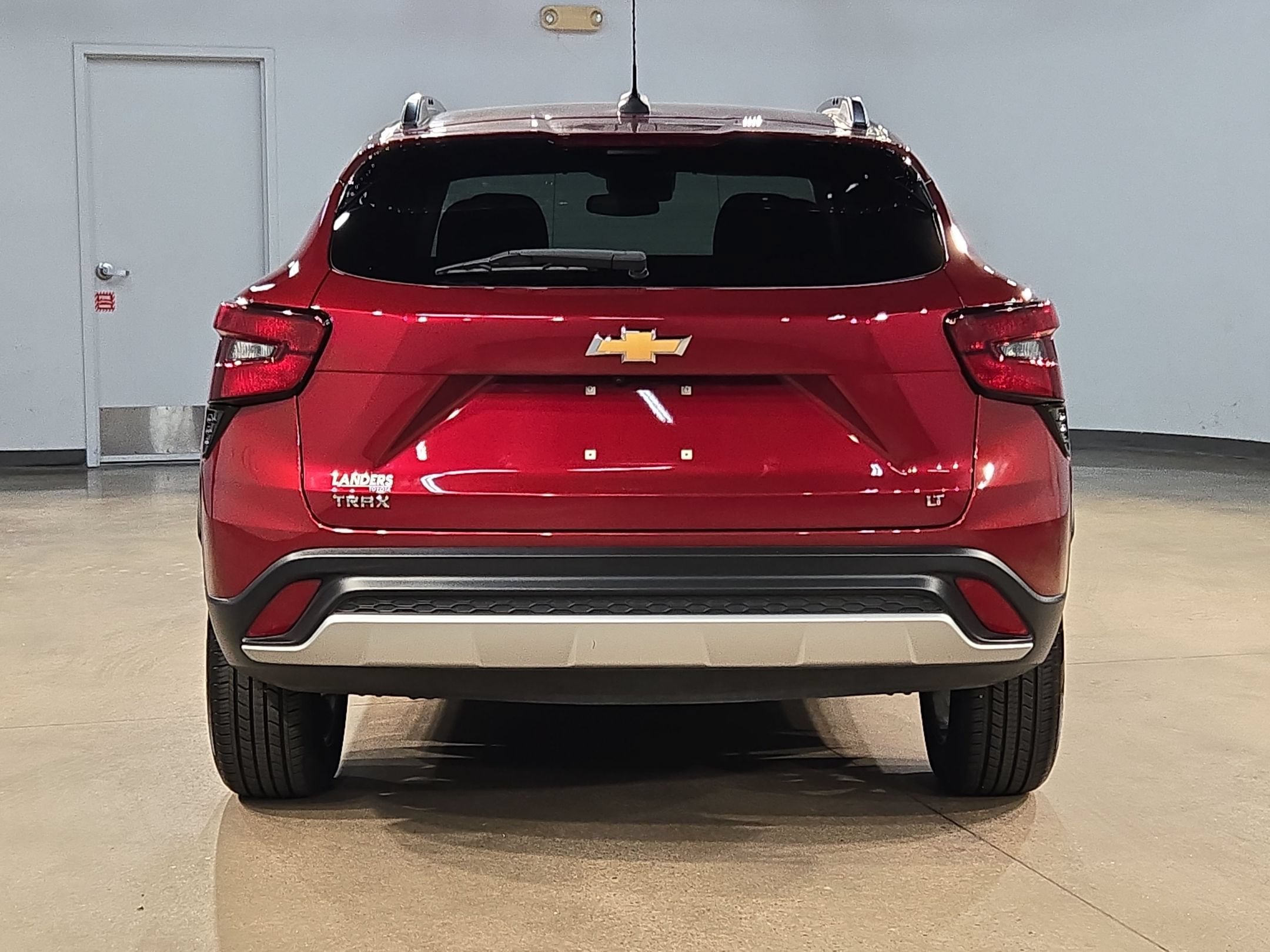 Used 2025 Chevrolet Trax LT FWD image 6