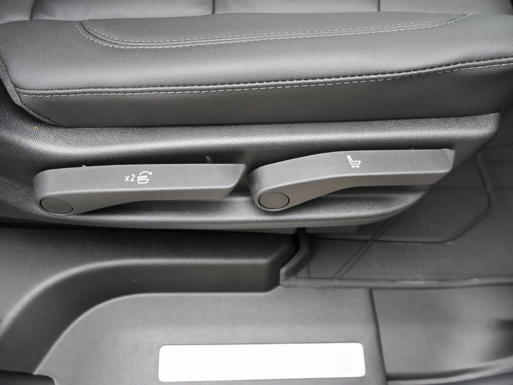 New 2026 Chevrolet Tahoe LT w/ Comfort Package image 39