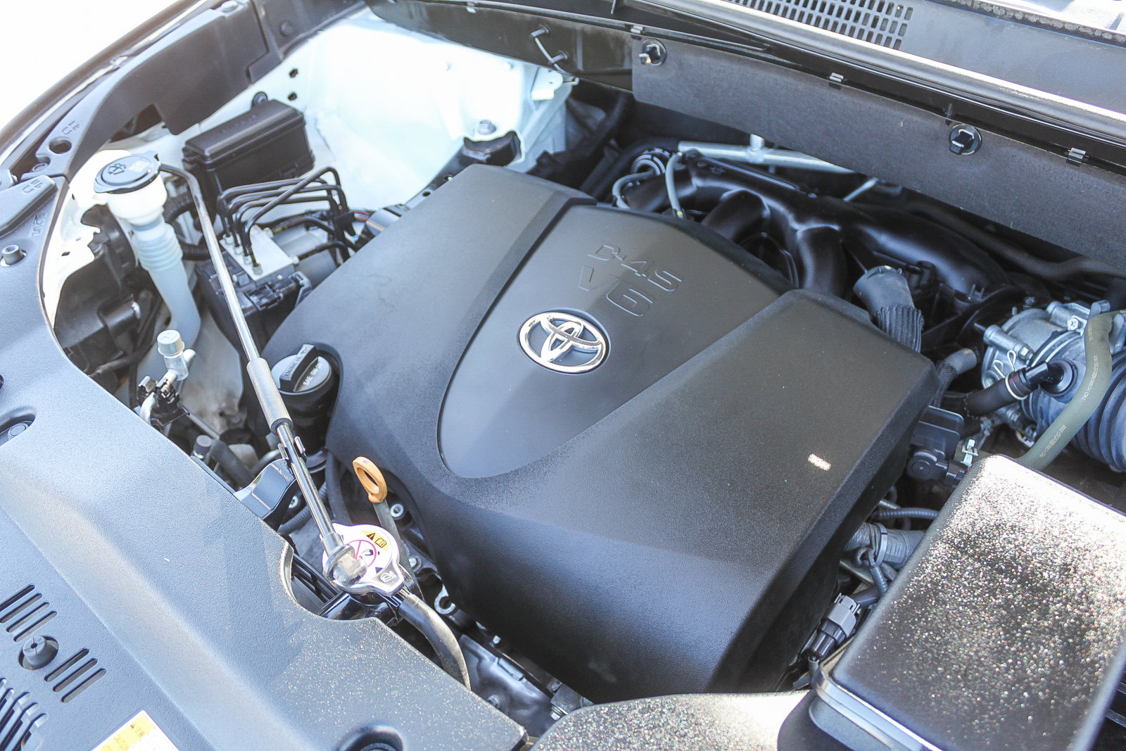 Used 2019 Toyota Highlander SE image 29