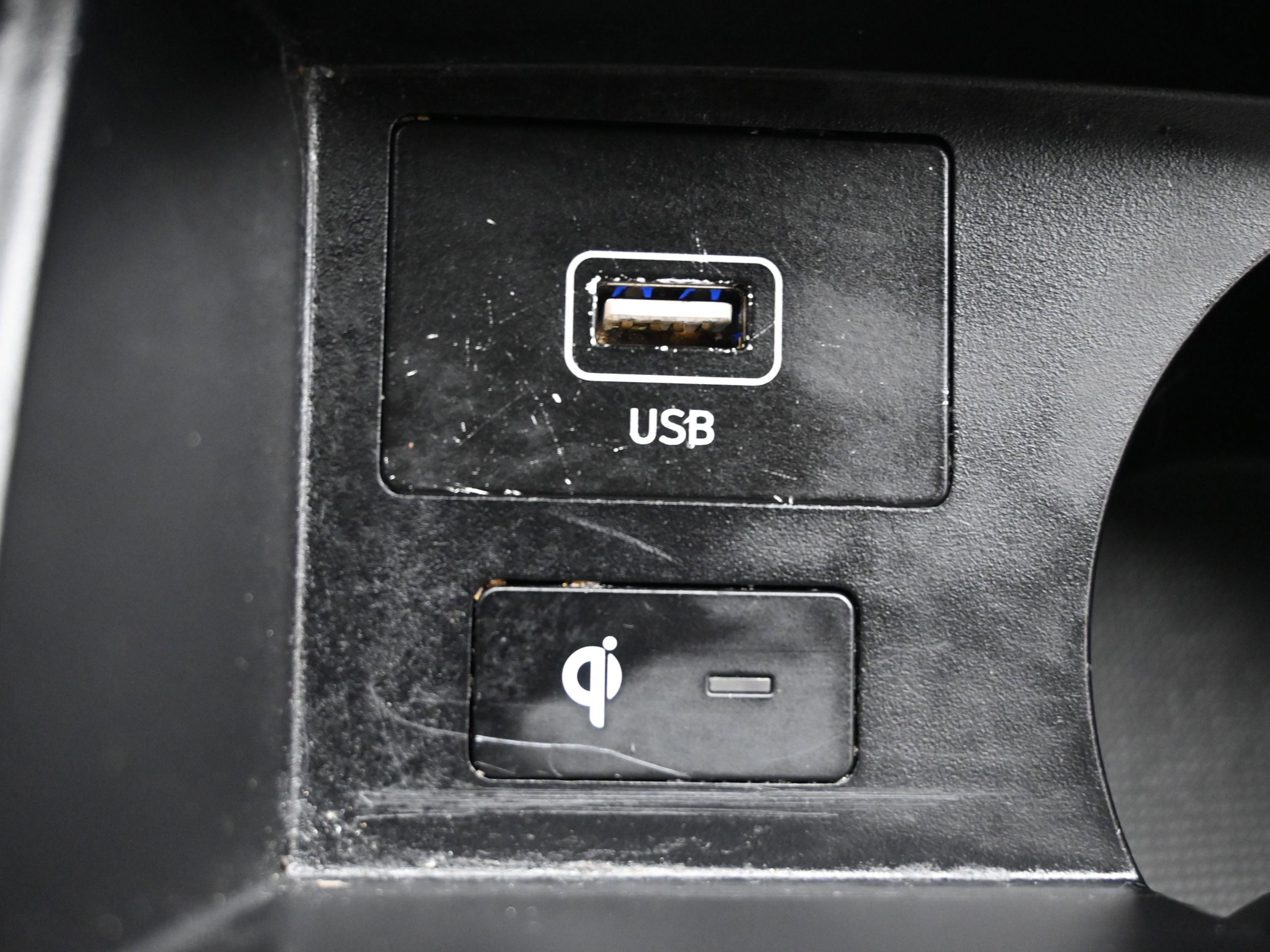 Used 2022 Hyundai Santa Fe Limited image 18