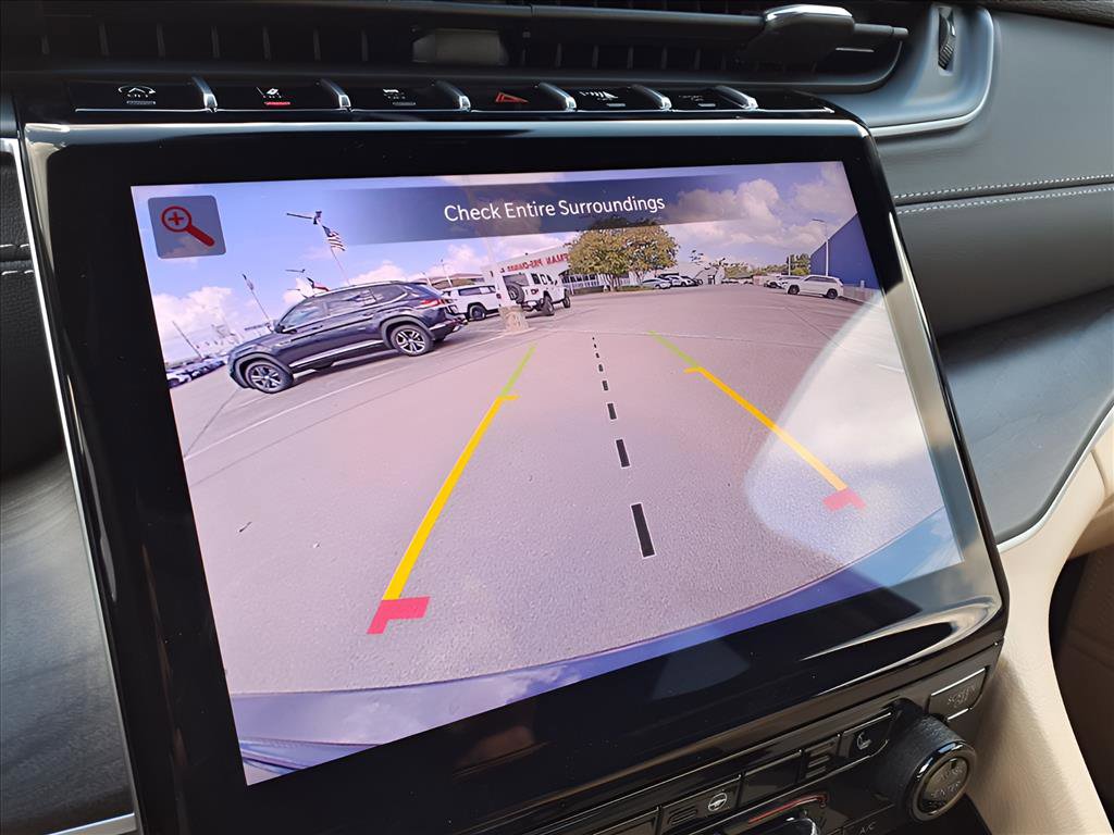 New 2025 Jeep Grand Cherokee Limited image 13