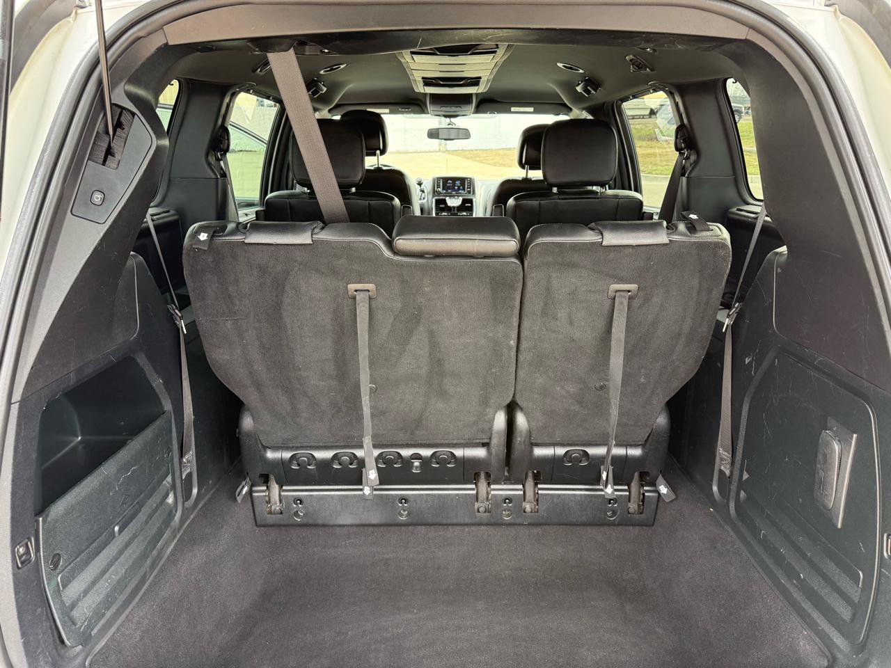 Used 2014 Chrysler Town & Country S FWD image 24