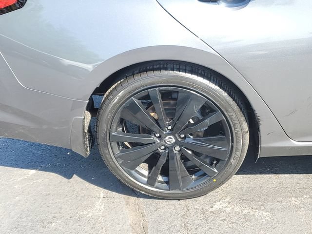 Certified 2022 Nissan Altima 2.5 SR w/ Midnight Edition Package FWD image 5