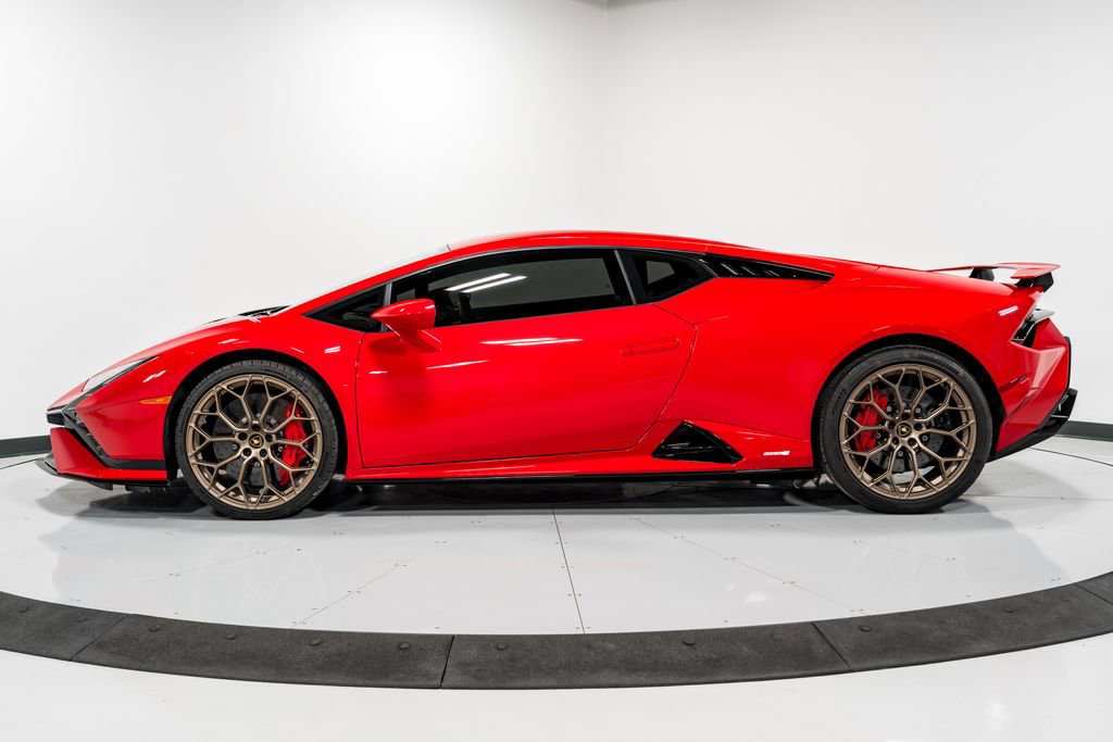 Used 2023 Lamborghini Huracan Tecnica image 6