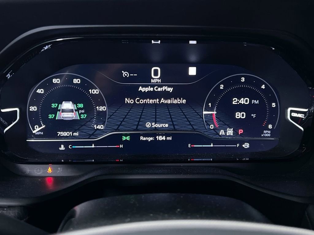 Used 2023 GMC Yukon Denali image 17