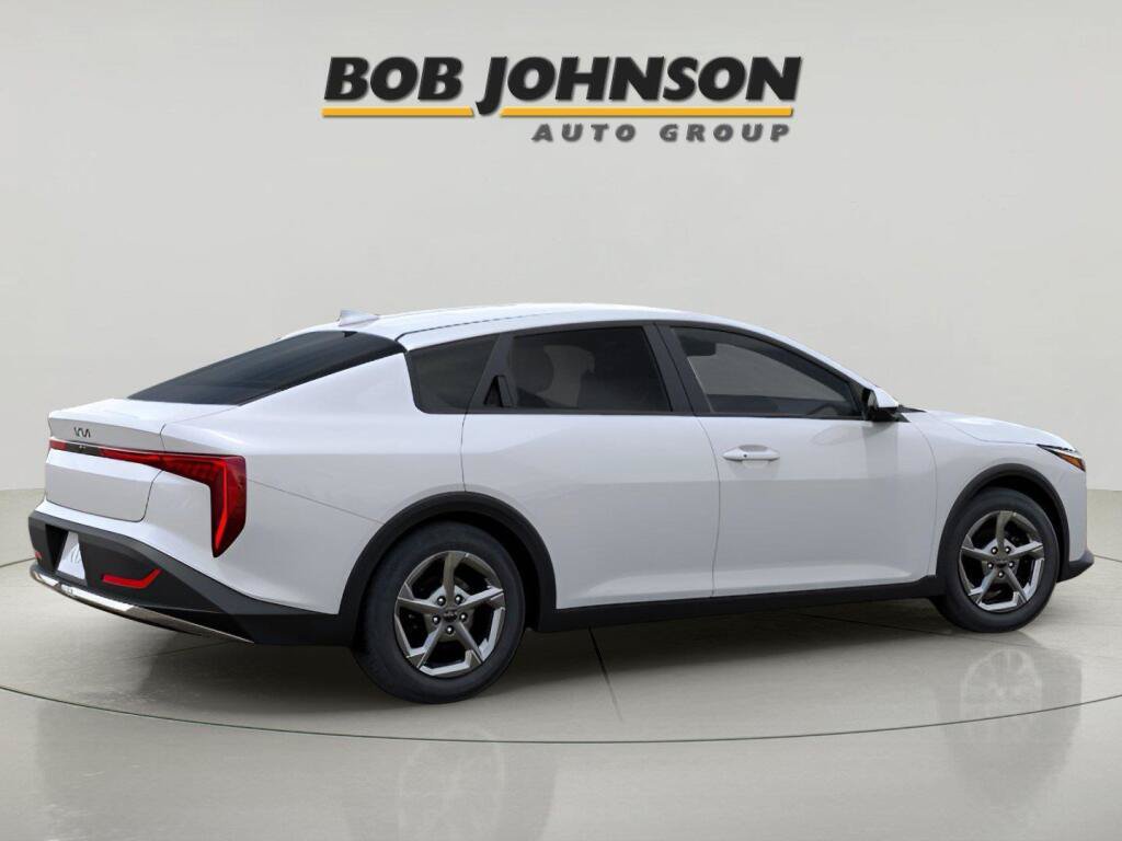 New 2026 Kia K4 FWD image 3