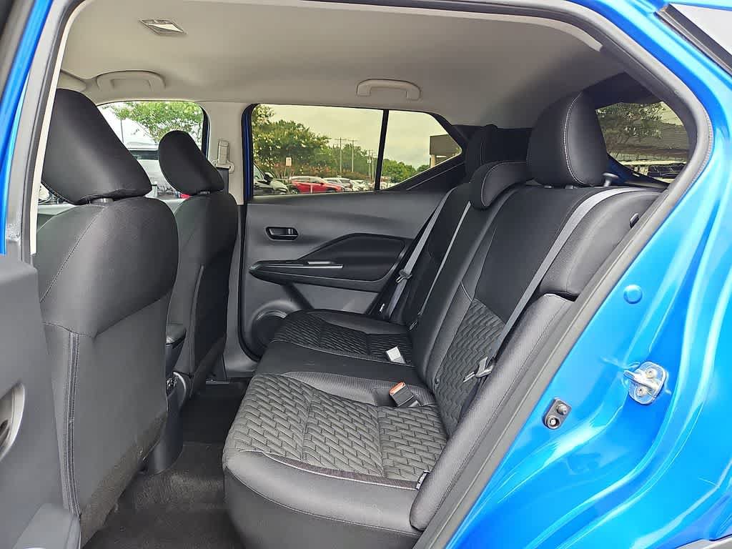 Used 2021 Nissan Kicks S FWD image 9