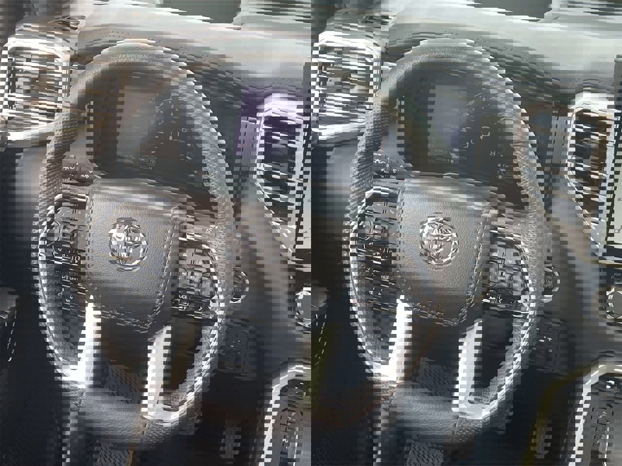 Used 2024 Toyota Tundra Platinum image 15