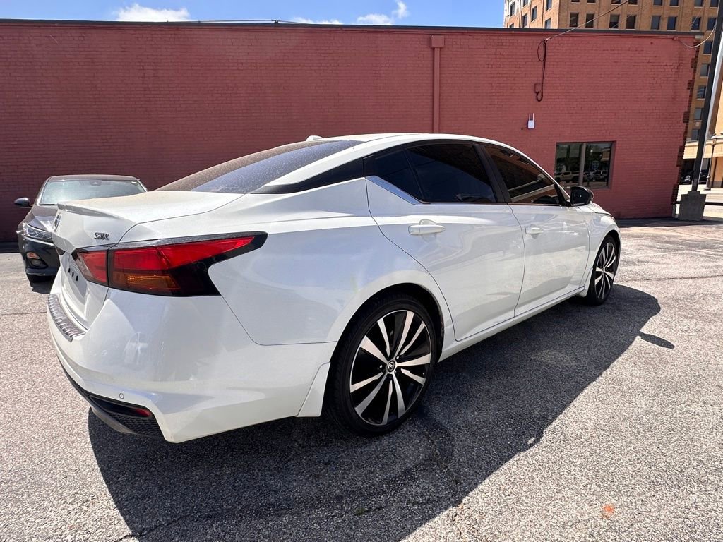 Used 2020 Nissan Altima 2.5 SR w/ Premium Package FWD image 5
