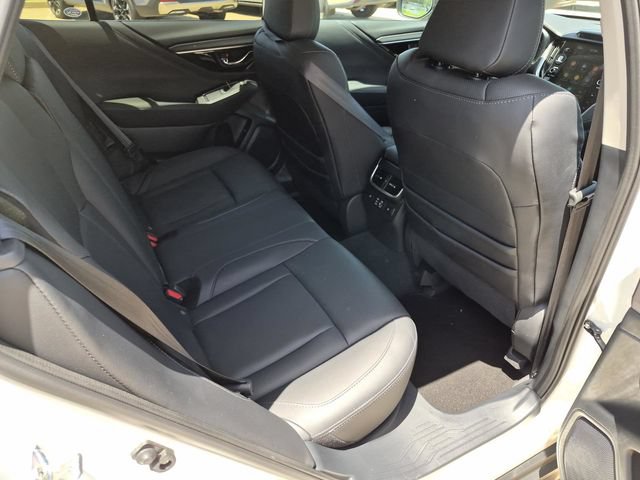 Used 2025 Subaru Outback Touring AWD/4WD image 19
