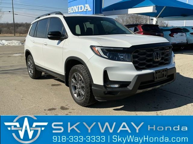 Used 2024 Honda Passport TrailSport image 1