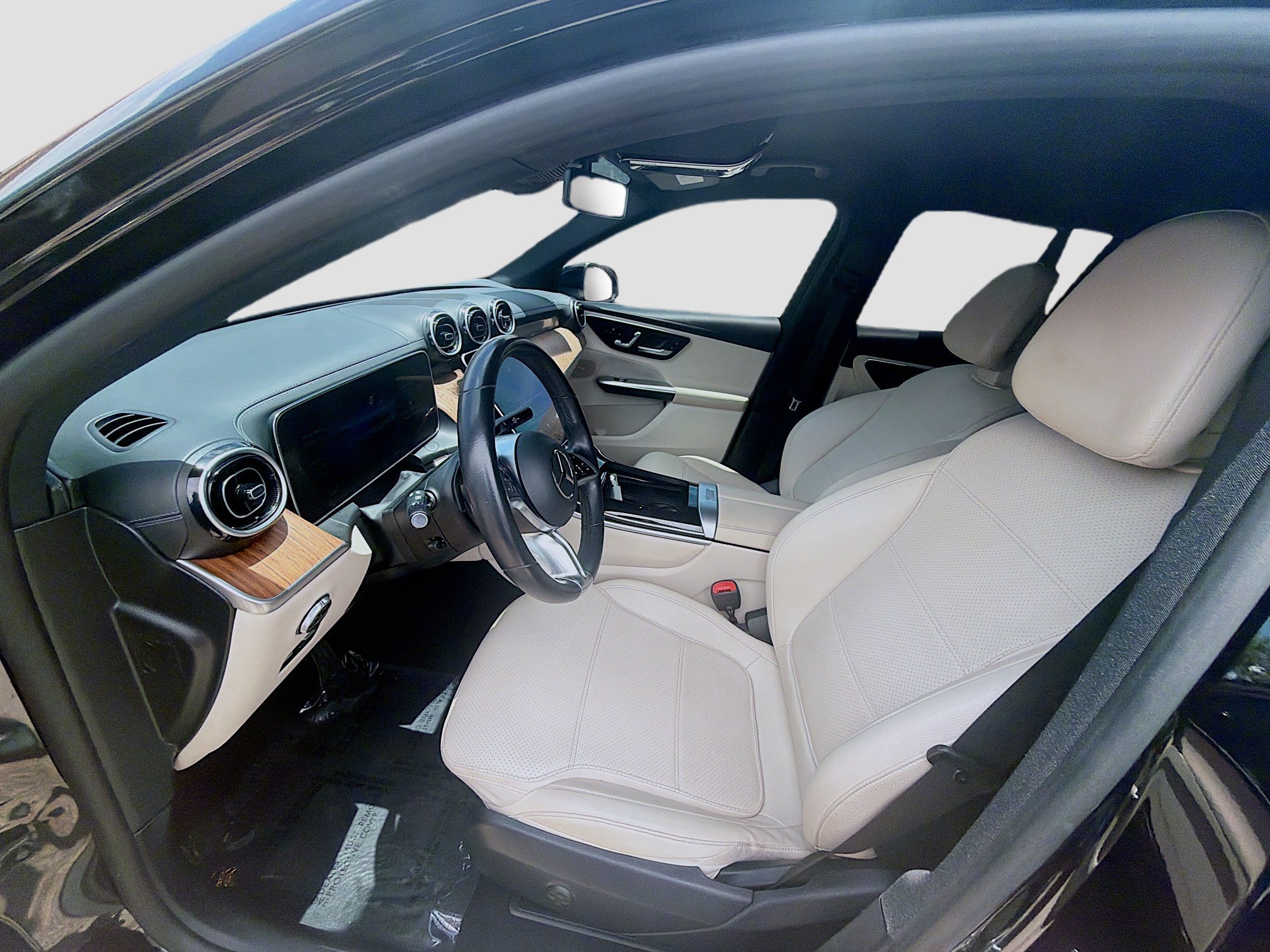 Used 2024 Mercedes-Benz GLC 300 image 18