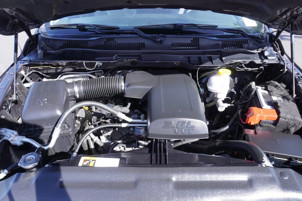 Used 2024 RAM 1500 Classic SLT image 7