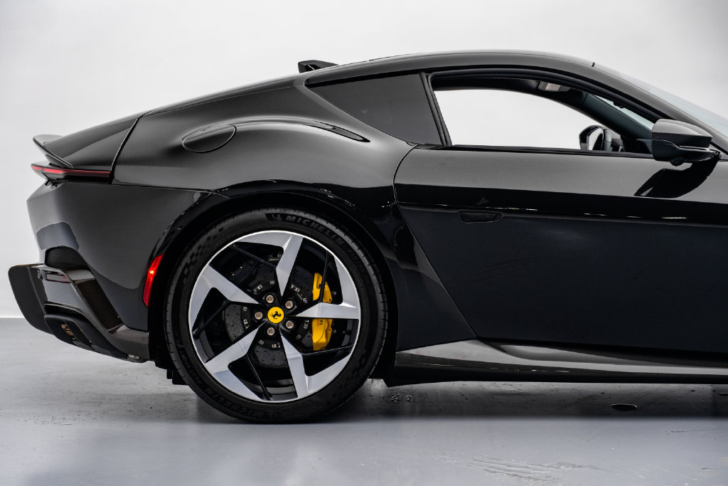 Used 2025 Ferrari 12Cilindri RWD image 20