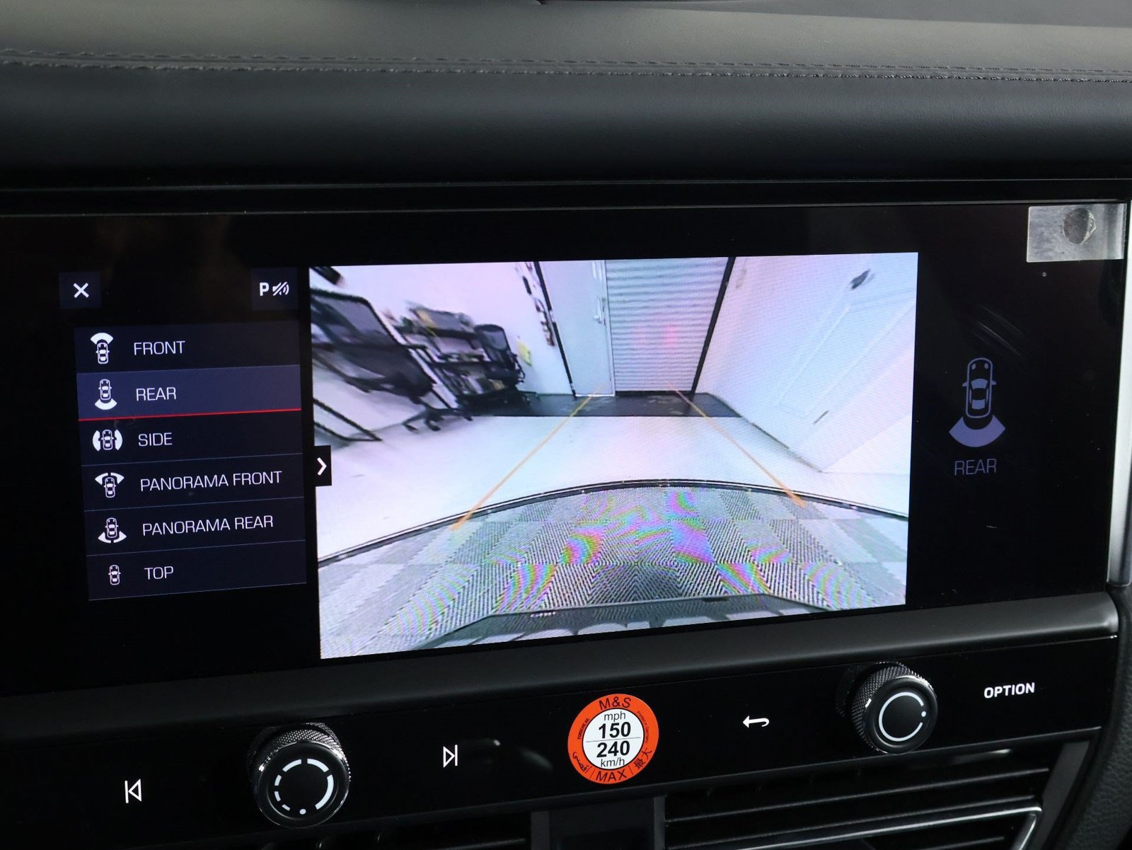 Certified 2026 Porsche Macan Turbo AWD/4WD image 17