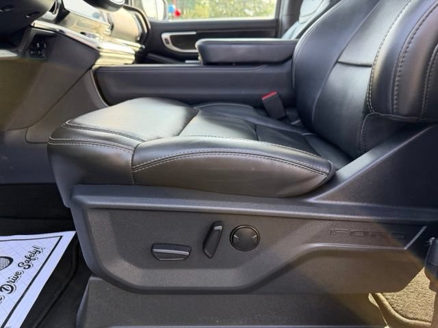 Used 2025 Ford Expedition Platinum w/ Stealth Performance Package AWD/4WD image 27