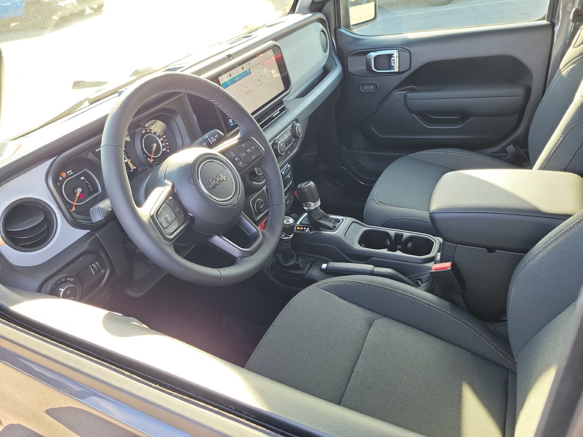 New 2026 Jeep Gladiator Sport AWD/4WD image 3