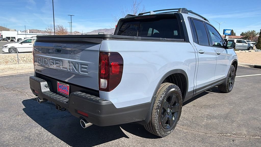 New 2026 Honda Ridgeline Black Edition image 3