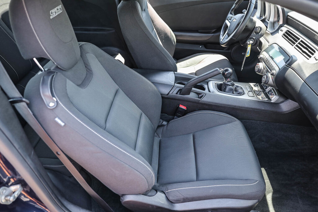 Used 2012 Chevrolet Camaro SS RWD image 6