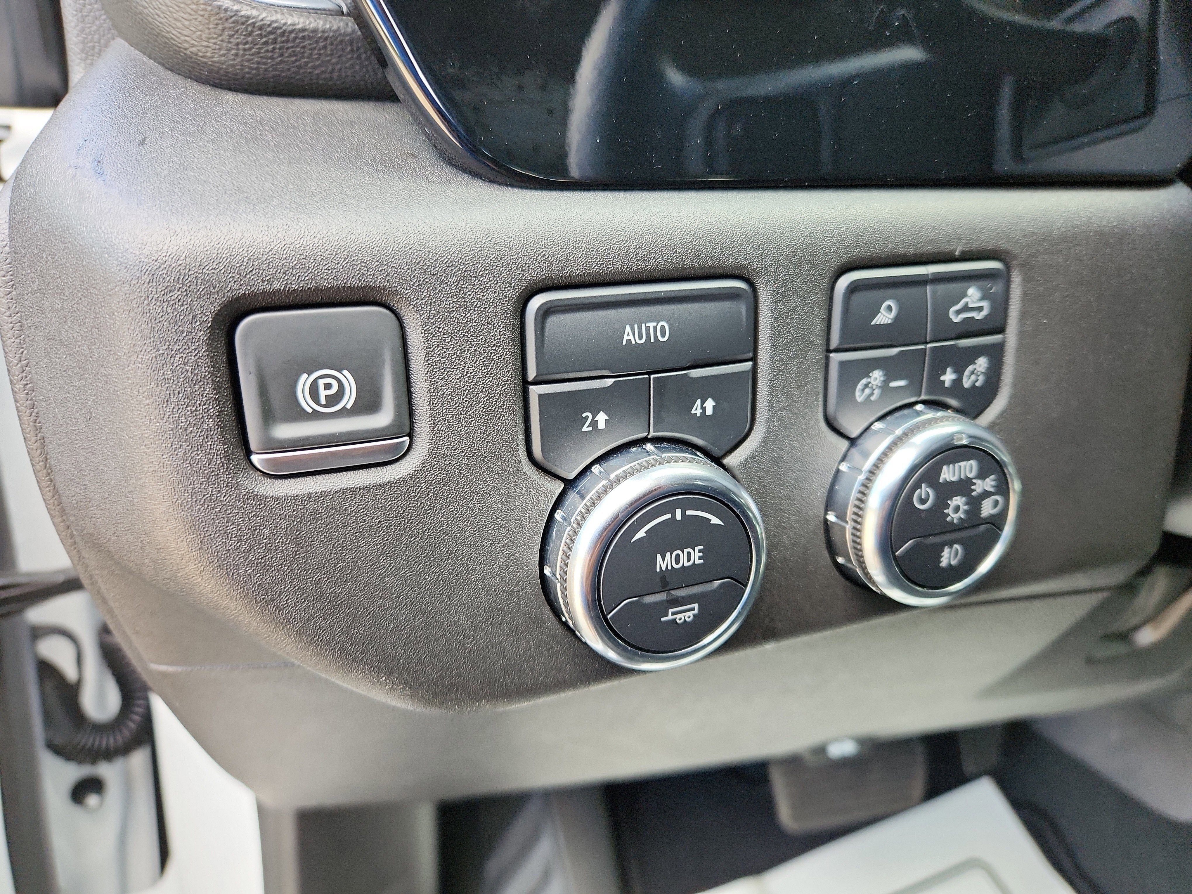 Used 2025 GMC Sierra 1500 SLT image 26