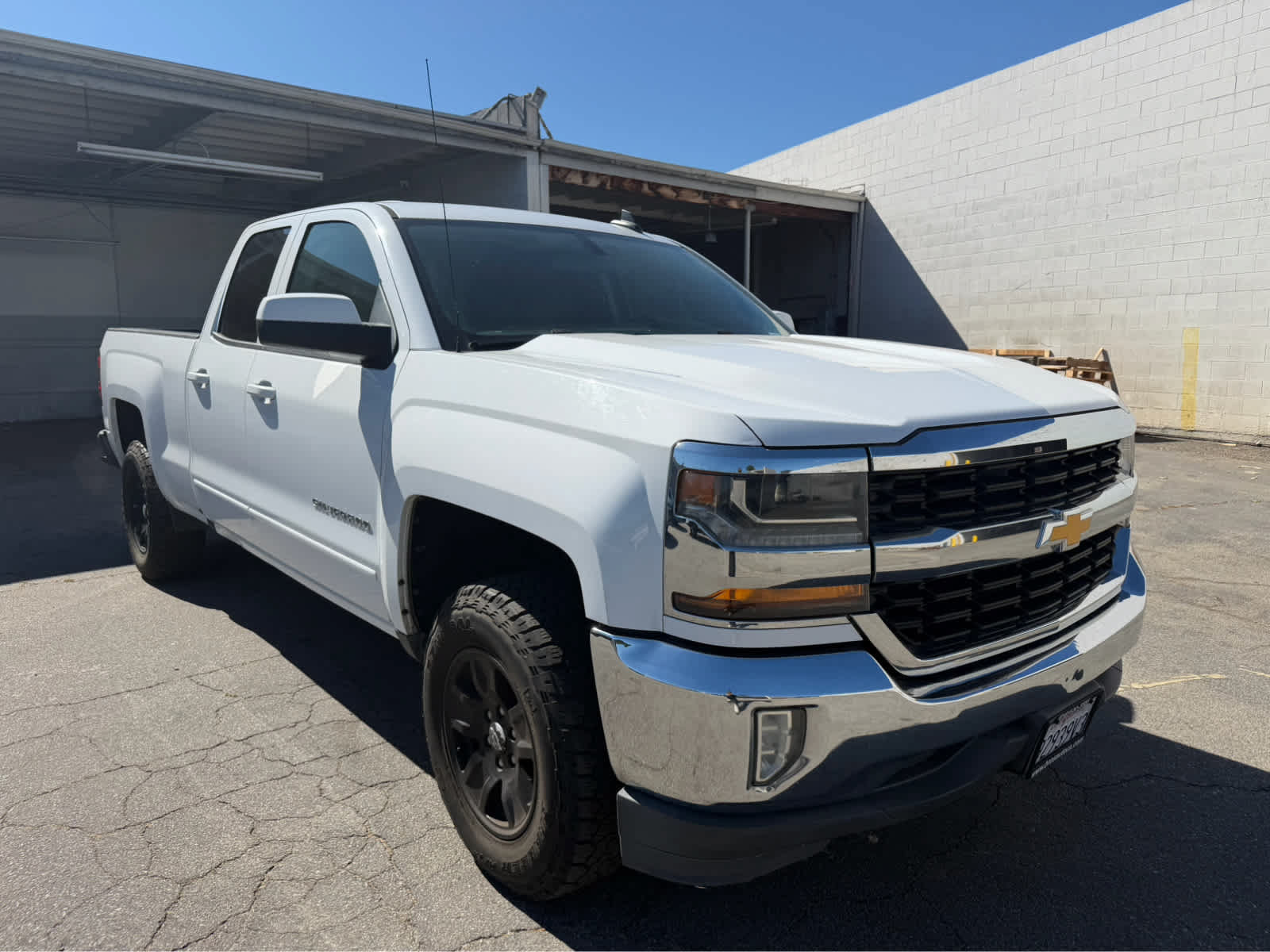 Used 2017 Chevrolet Silverado 1500 LT w/ All Star Edition RWD image 2
