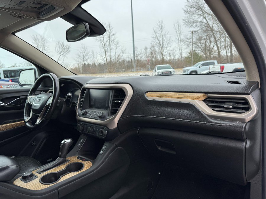 Used 2017 GMC Acadia Denali w/ Technology Package image 21
