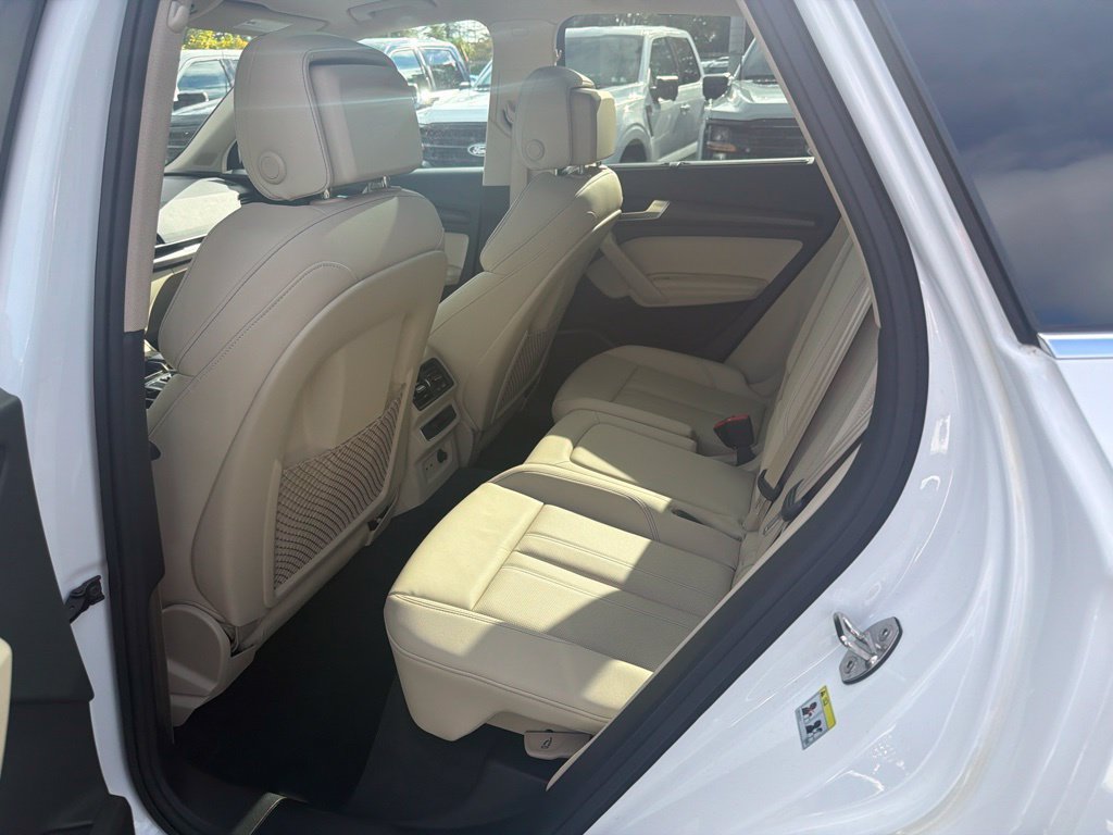Used 2024 Audi Q5 e Premium Plus w/ Premium Plus Package AWD/4WD image 14