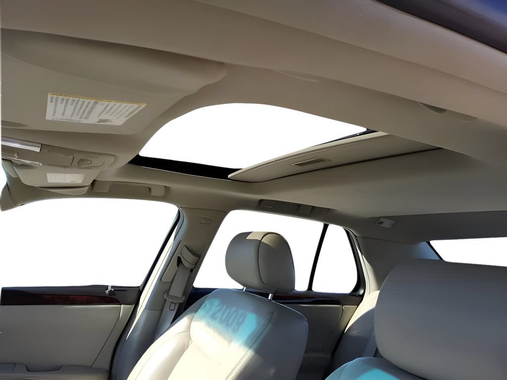Used 2007 Cadillac DTS Luxury I w/ Sun And Sound Package FWD image 21