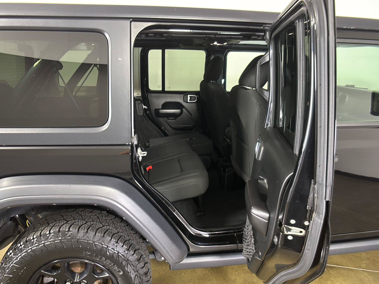Used 2021 Jeep Wrangler Unlimited Sport AWD/4WD image 16