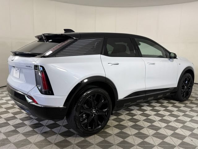 New 2026 Cadillac Optiq Sport 1 w/ LPO, ONYX Package AWD/4WD image 8
