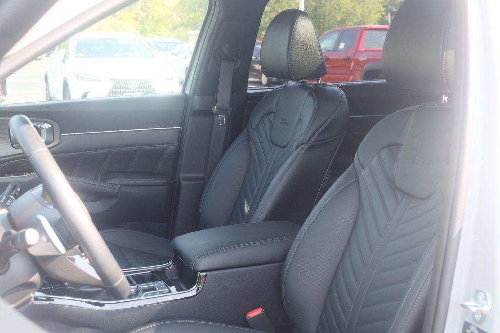 Used 2025 Kia Sorento SX Prestige AWD/4WD image 9