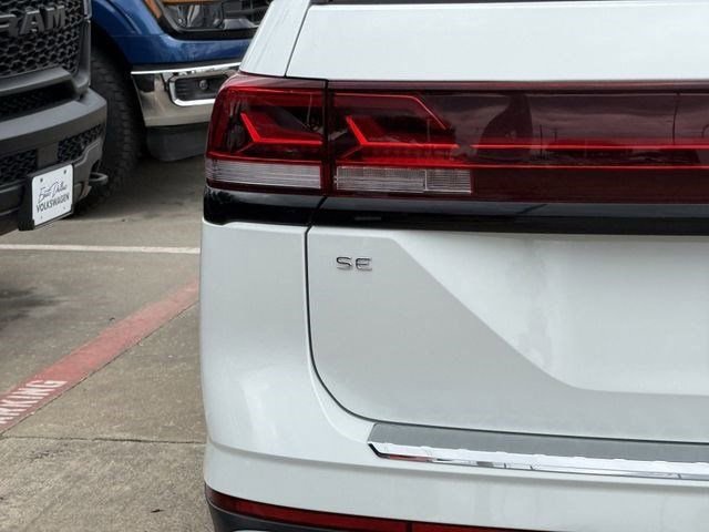 Used 2025 Volkswagen Atlas Peak Edition SE image 5