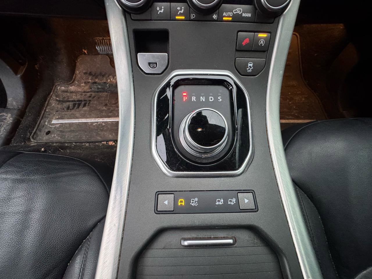 Used 2016 Land Rover Range Rover Evoque SE image 16