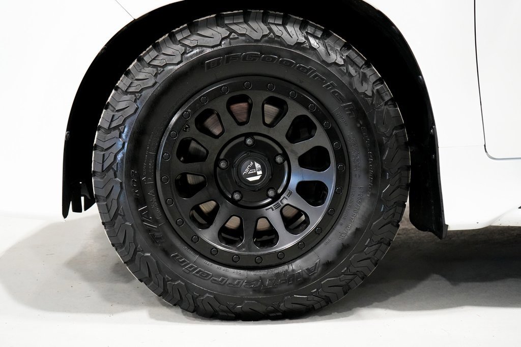 Used 2017 Lexus LX 570 4WD image 36