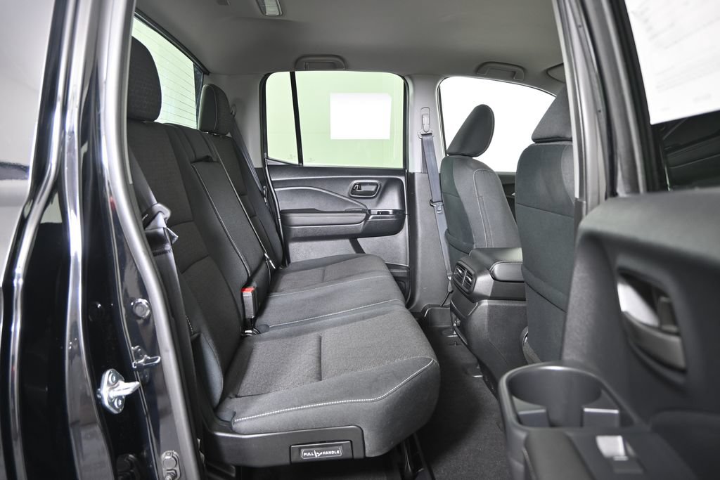 Used 2025 Honda Ridgeline Sport image 16