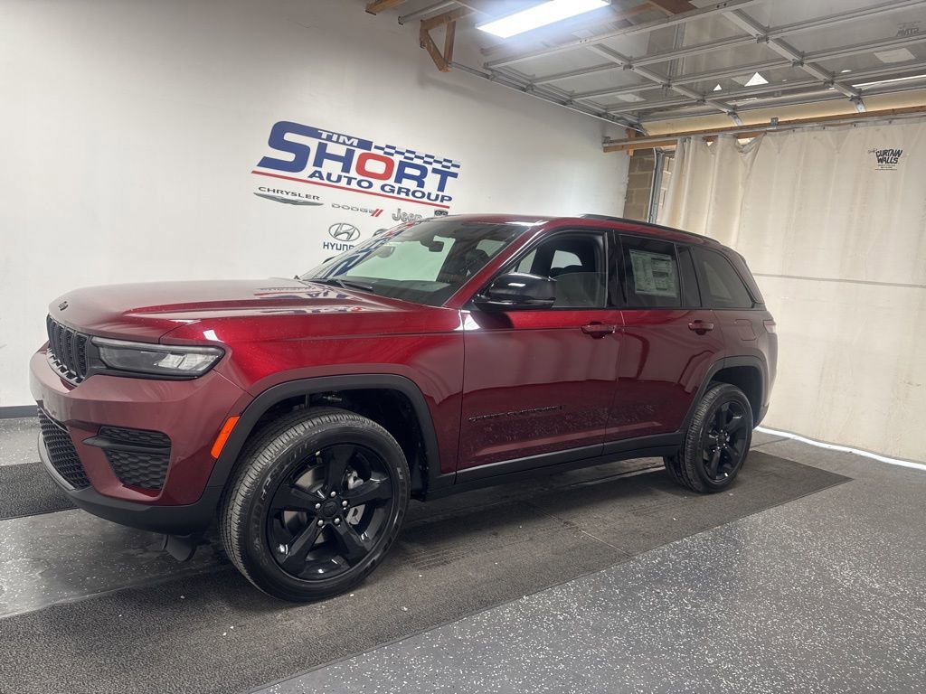 New 2025 Jeep Grand Cherokee Altitude