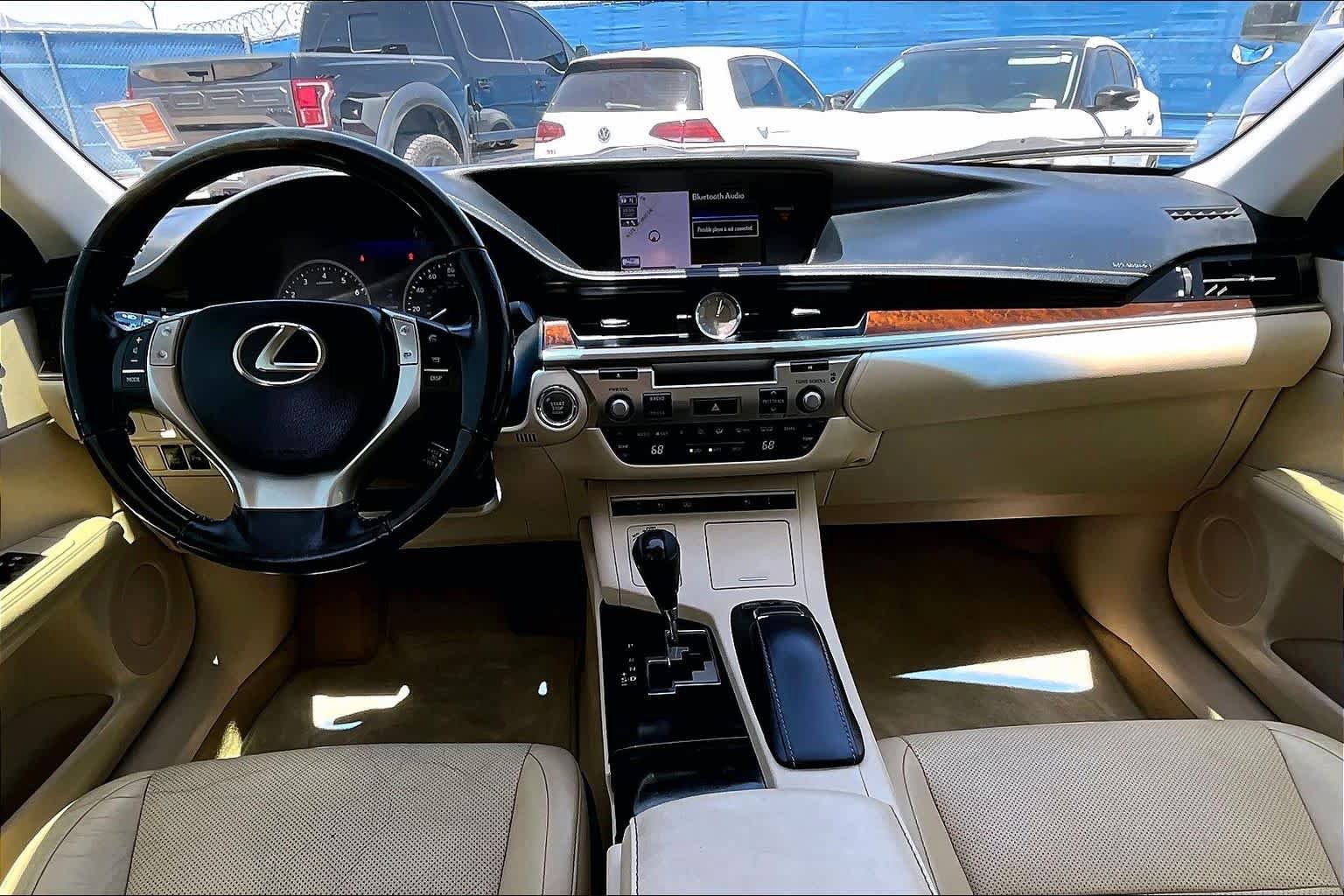 Used 2013 Lexus ES 350 w/ Luxury Pkg FWD image 14
