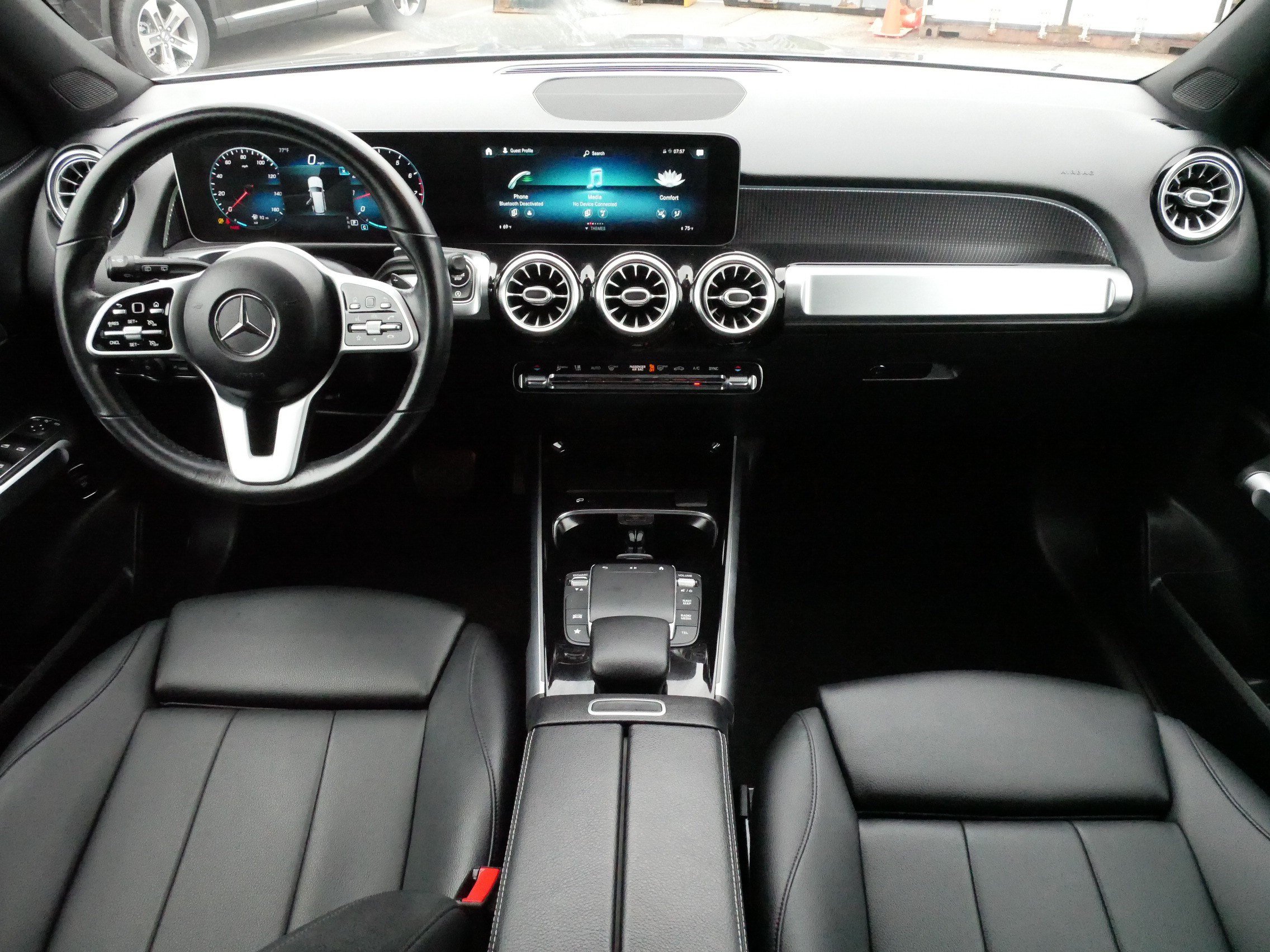 Used 2021 Mercedes-Benz GLB 250 4MATIC image 10