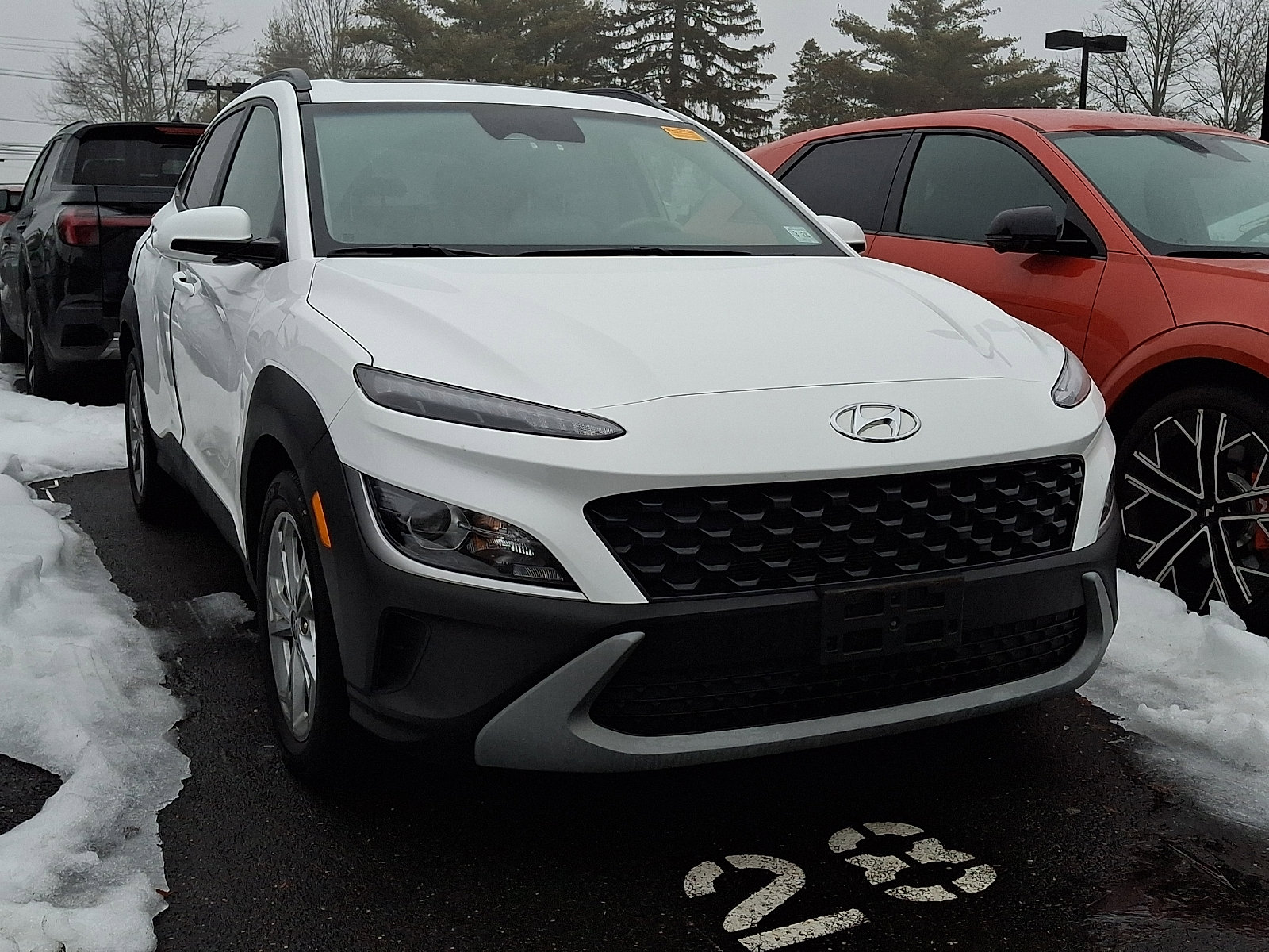 Used 2023 Hyundai Kona SEL w/ Convenience Package image 2