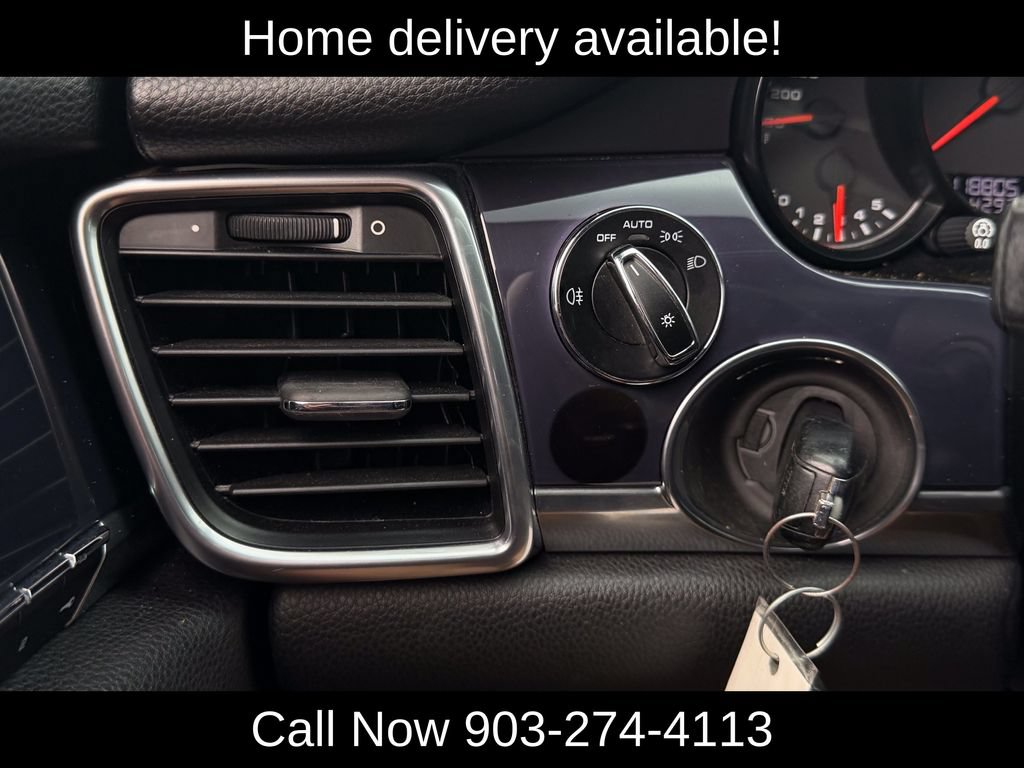 Used 2015 Porsche Panamera RWD image 28