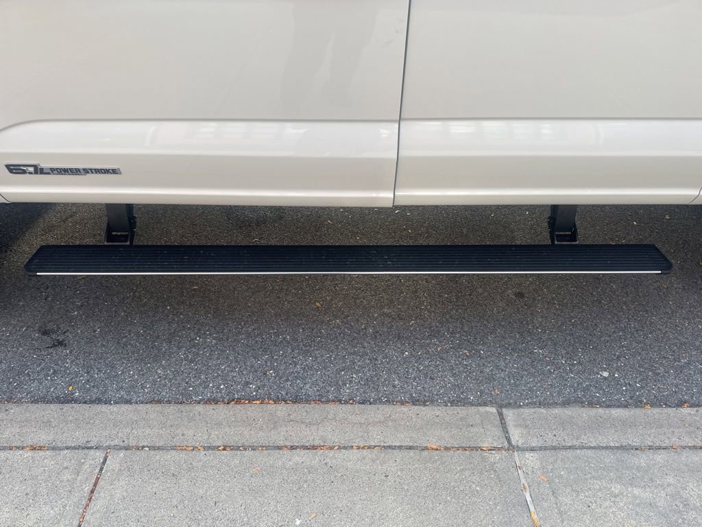 New 2026 Ford F250 Platinum w/ Tremor Off-Road Package image 17