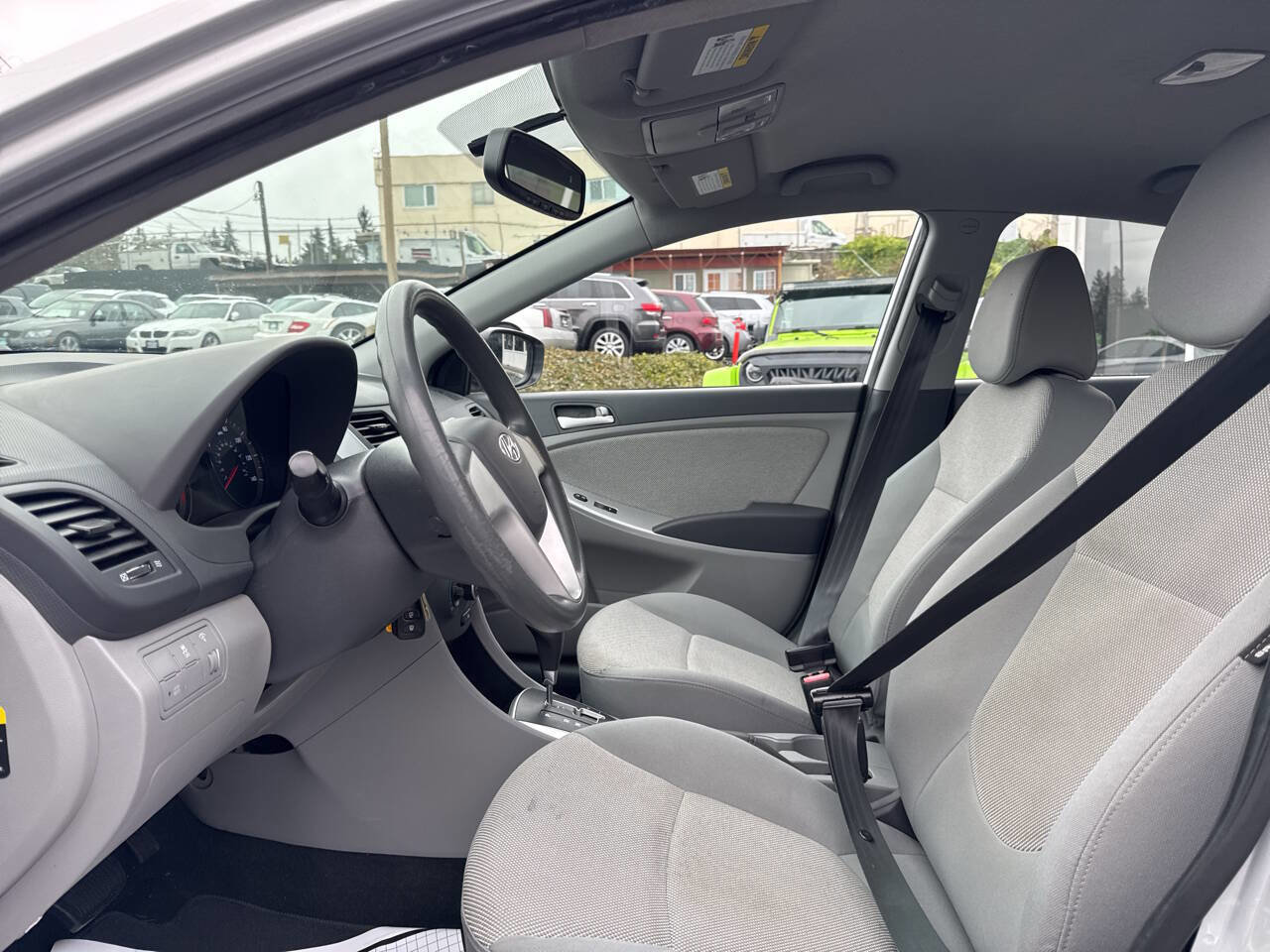 Used 2013 Hyundai Accent GLS image 26