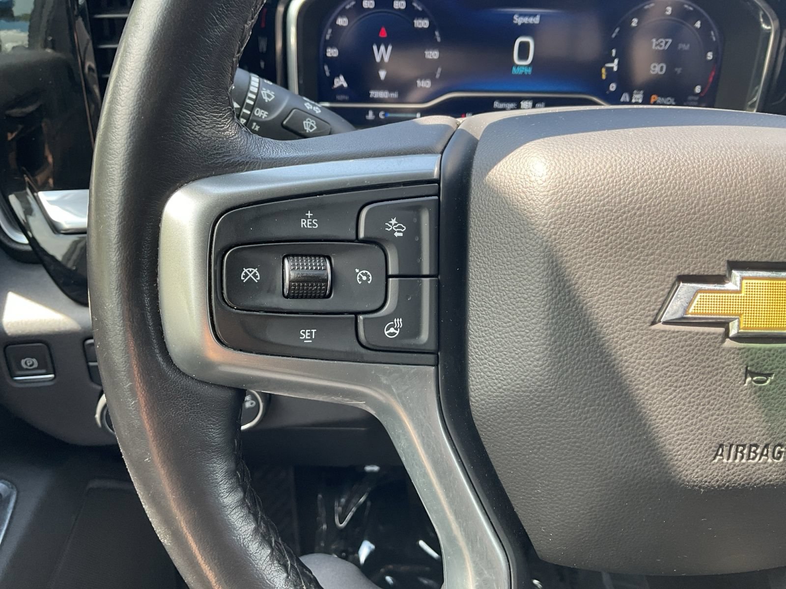 Used 2022 Chevrolet Silverado 1500 LT w/ Z71 Off-Road Package AWD/4WD image 17