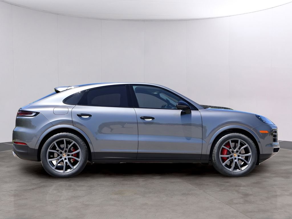 Certified 2024 Porsche Cayenne S AWD/4WD image 9