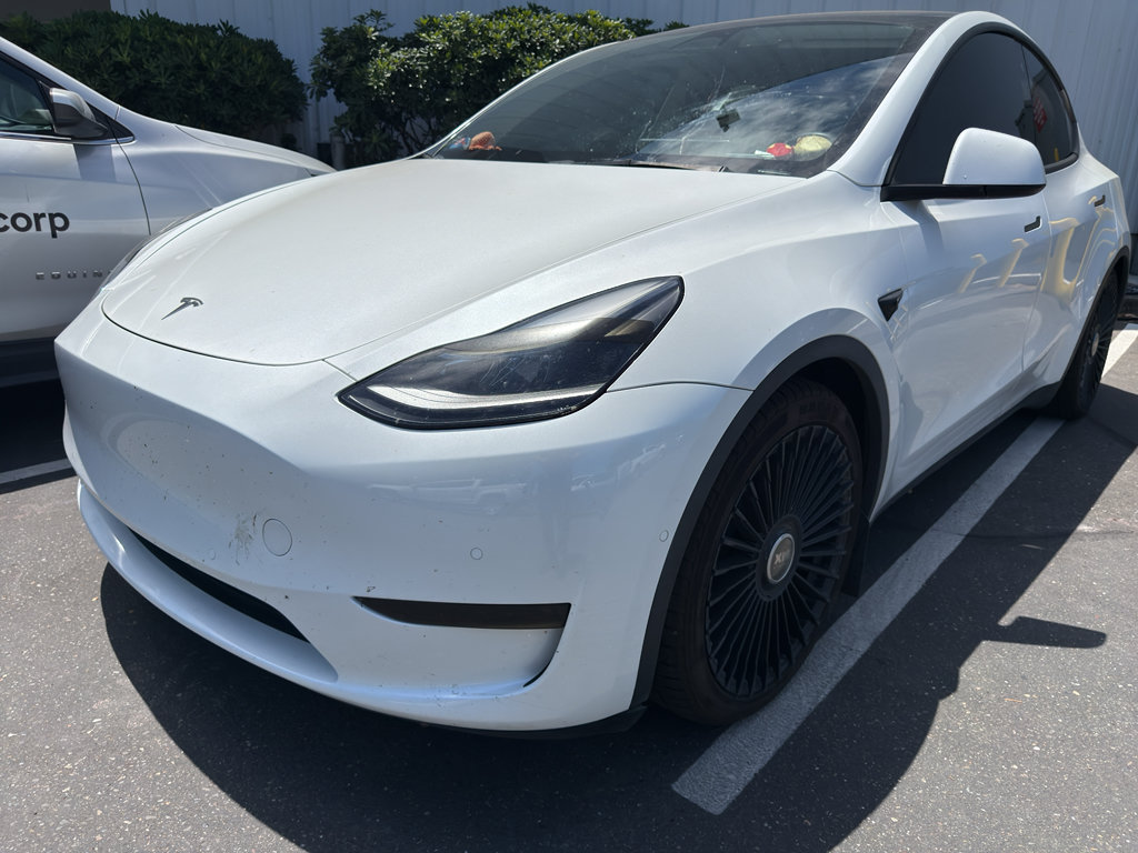 Used 2022 Tesla Model Y Performance AWD/4WD image 3