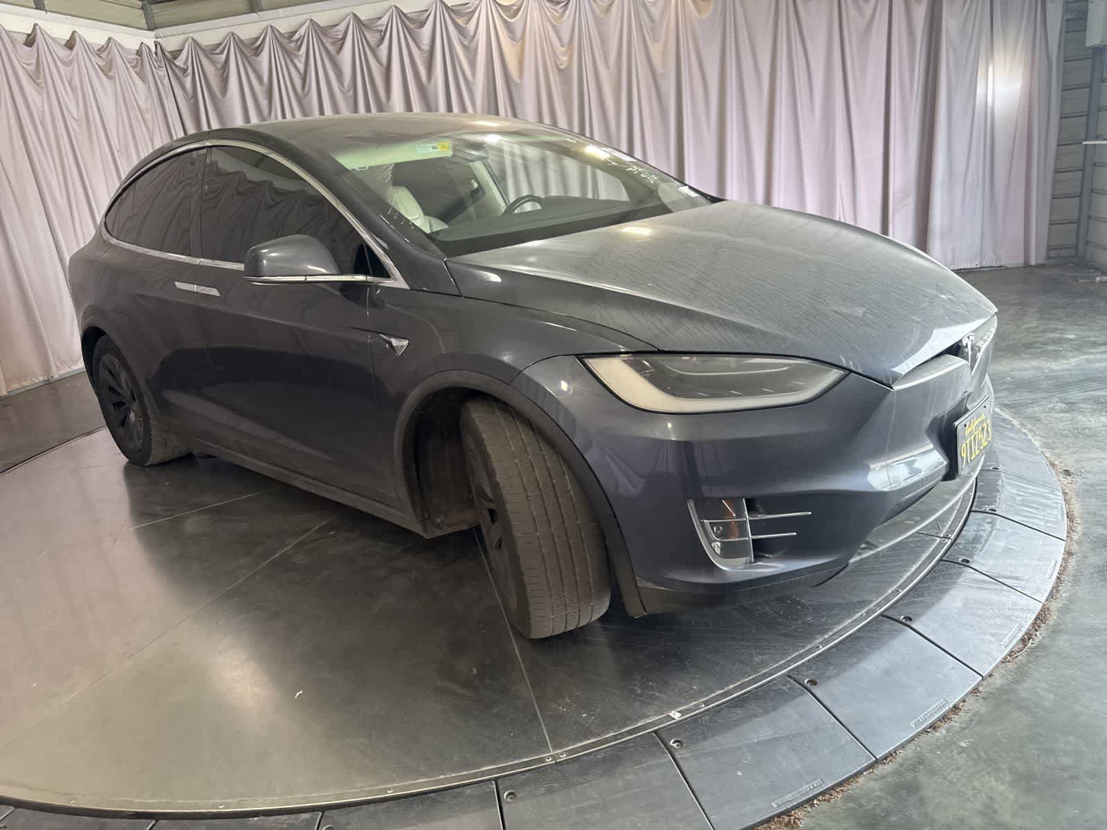 Used 2017 Tesla Model X 75D AWD/4WD image 3