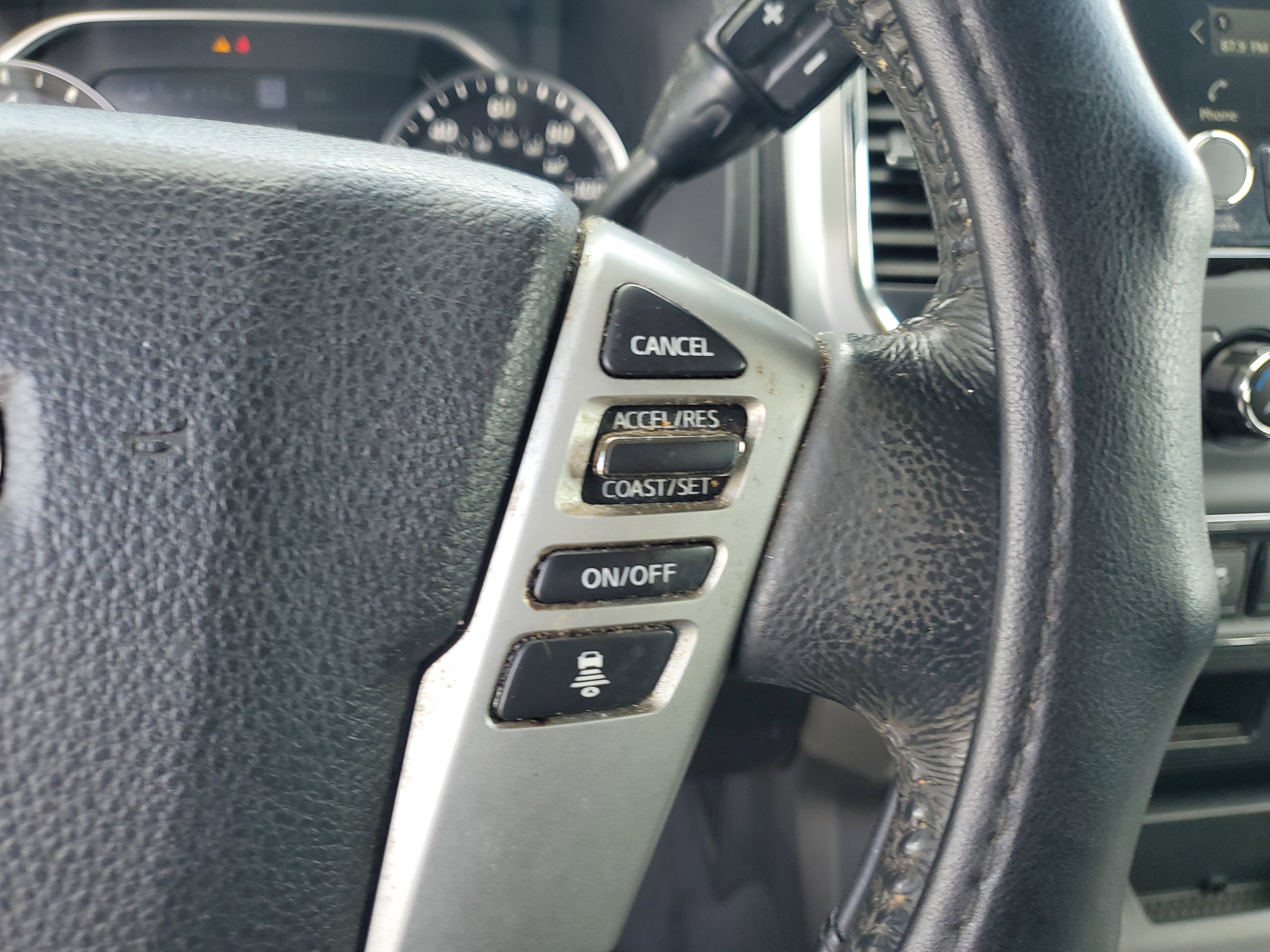 Used 2021 Nissan Titan SV w/ SV Convenience Package RWD image 20